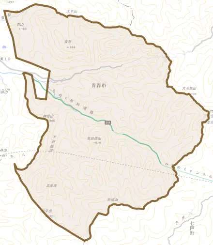 大字滝沢とその周辺の地図。町の範囲を重ねている