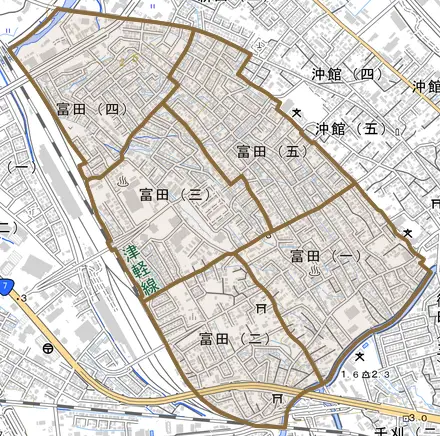 富田とその周辺の地図。町の範囲を重ねている