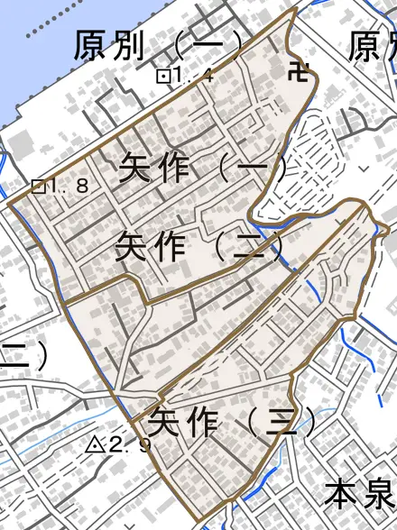 矢作とその周辺の地図。町の範囲を重ねている