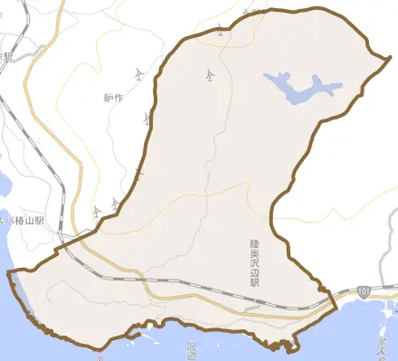 大字沢辺とその周辺の地図。町の範囲を重ねている