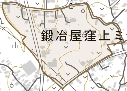字鍜冶屋窪上ミとその周辺の地図。町の範囲を重ねている