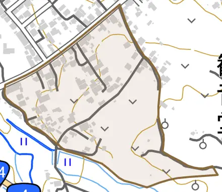 字狐森とその周辺の地図。町の範囲を重ねている