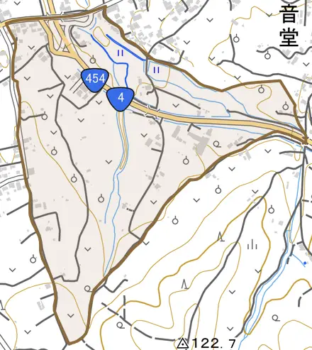 字中ノ沢とその周辺の地図。町の範囲を重ねている