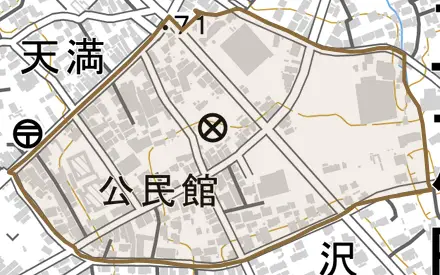 字下モ沢向とその周辺の地図。町の範囲を重ねている