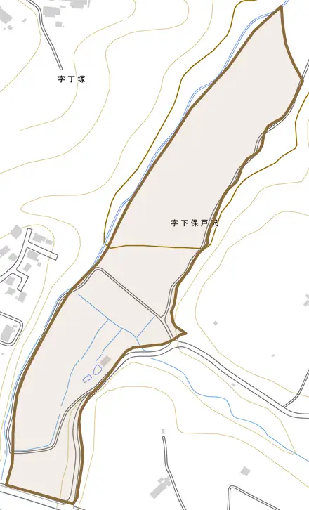 字下保戸沢とその周辺の地図。町の範囲を重ねている