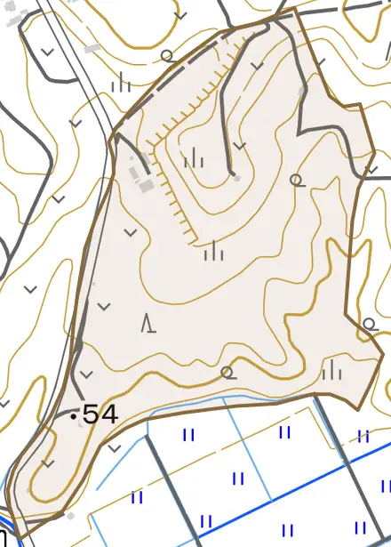 字土取場とその周辺の地図。町の範囲を重ねている
