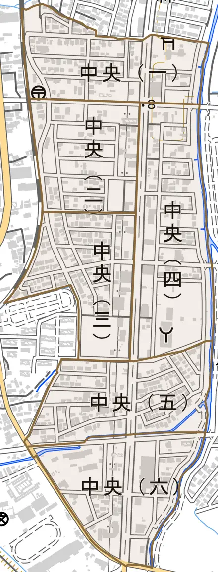 中央とその周辺の地図。町の範囲を重ねている
