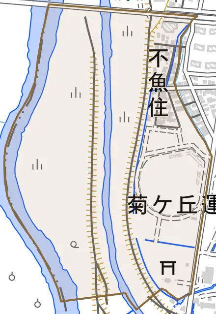 字不魚住とその周辺の地図。町の範囲を重ねている