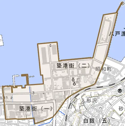 築港街とその周辺の地図。町の範囲を重ねている