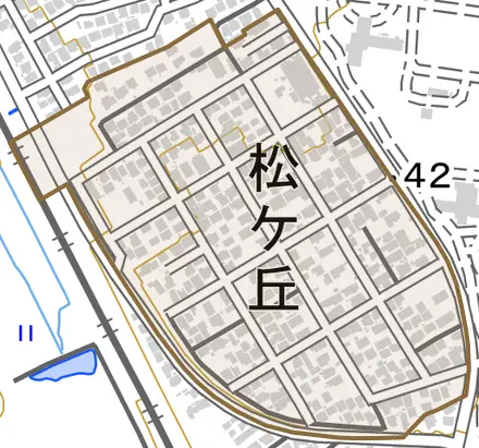 松ケ丘とその周辺の地図。町の範囲を重ねている