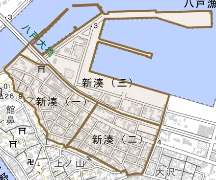 新湊とその周辺の地図。町の範囲を重ねている