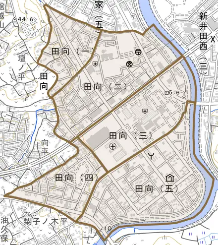田向とその周辺の地図。町の範囲を重ねている