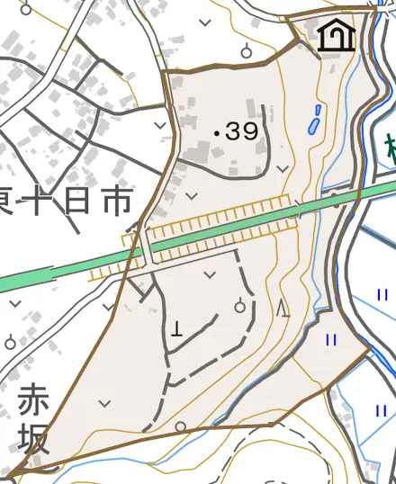 大字十日市字黒坂とその周辺の地図。町の範囲を重ねている