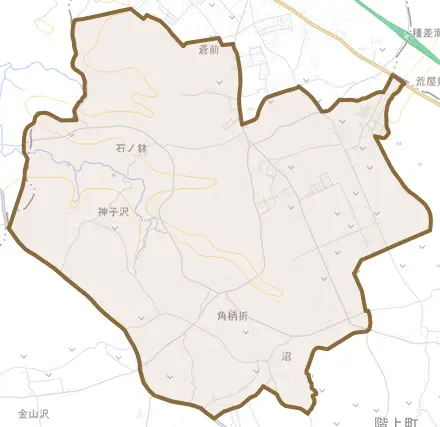 大字角柄折とその周辺の地図。町の範囲を重ねている