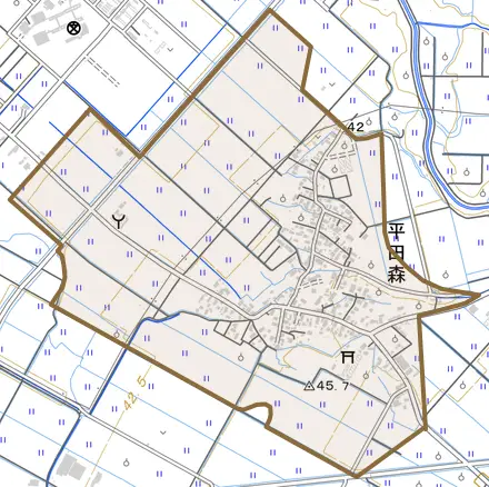 平田森とその周辺の地図。町の範囲を重ねている