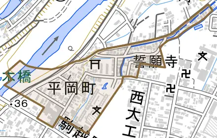 大字平岡町とその周辺の地図。町の範囲を重ねている