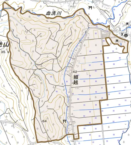 大字細越とその周辺の地図。町の範囲を重ねている