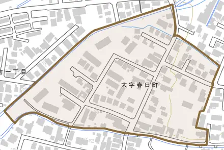 大字春日町とその周辺の地図。町の範囲を重ねている