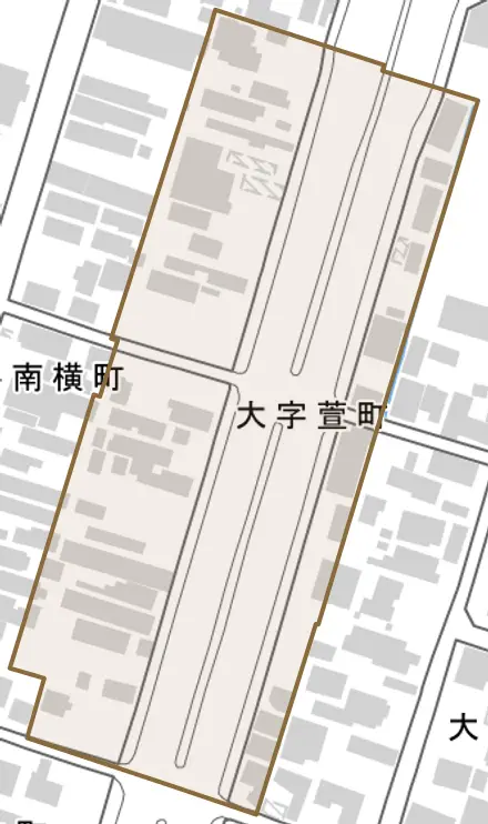 大字萱町とその周辺の地図。町の範囲を重ねている