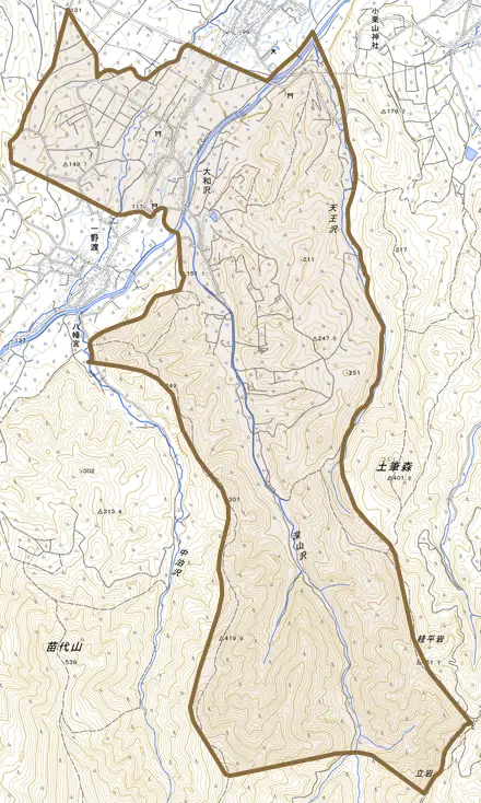 大字大和沢とその周辺の地図。町の範囲を重ねている