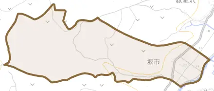大字坂市とその周辺の地図。町の範囲を重ねている