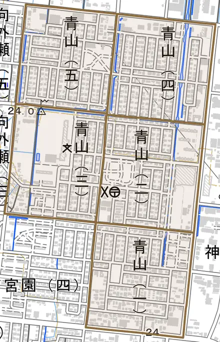 大字青山とその周辺の地図。町の範囲を重ねている