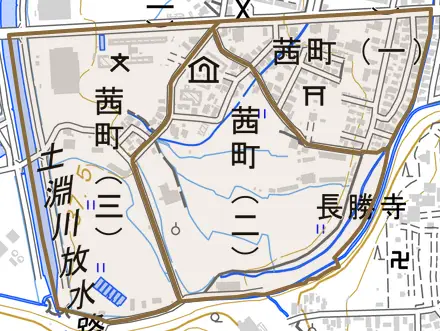大字茜町とその周辺の地図。町の範囲を重ねている