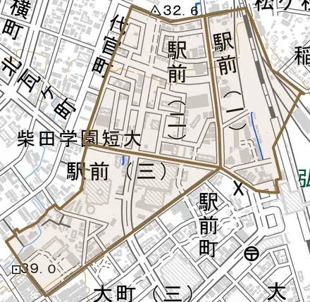 大字駅前とその周辺の地図。町の範囲を重ねている