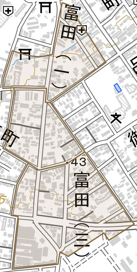 大字富田とその周辺の地図。町の範囲を重ねている
