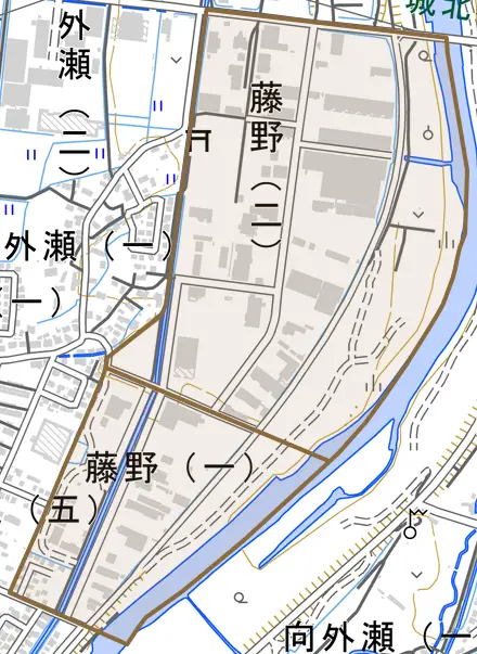 大字藤野とその周辺の地図。町の範囲を重ねている
