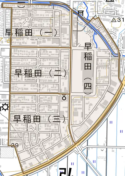 大字早稲田とその周辺の地図。町の範囲を重ねている