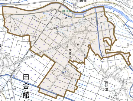 大字大根子とその周辺の地図。町の範囲を重ねている