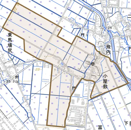 大字小屋敷とその周辺の地図。町の範囲を重ねている