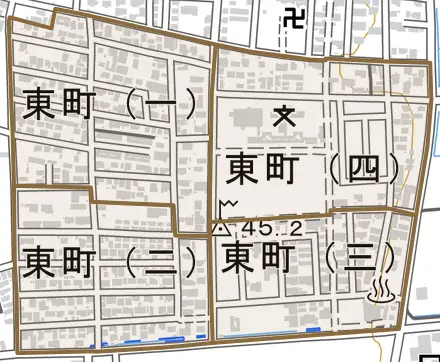 東町とその周辺の地図。町の範囲を重ねている