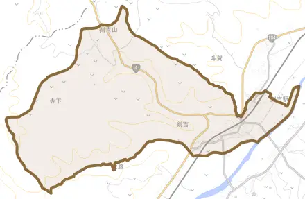 大字剣吉とその周辺の地図。町の範囲を重ねている