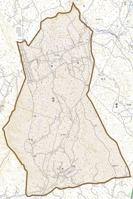 大字杉沢とその周辺の地図。町の範囲を重ねている