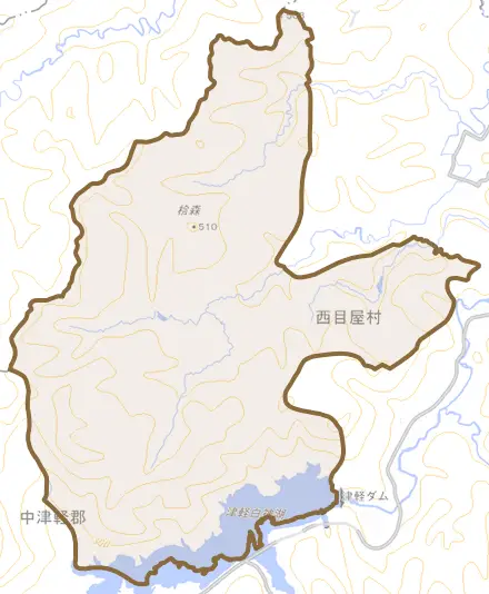 大字大秋とその周辺の地図。町の範囲を重ねている