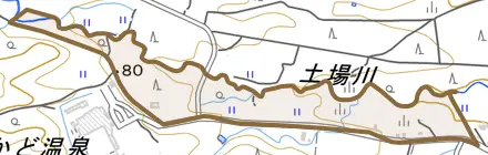 字湯沢とその周辺の地図。町の範囲を重ねている