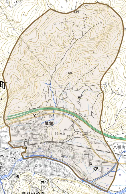 大字蔵館とその周辺の地図。町の範囲を重ねている