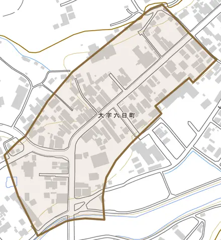 大字六日町とその周辺の地図。町の範囲を重ねている