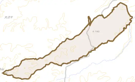 大字大不動とその周辺の地図。町の範囲を重ねている