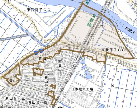 青山とその周辺の地図。町の範囲を重ねている