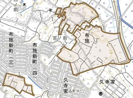 布施とその周辺の地図。町の範囲を重ねている