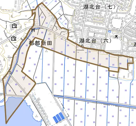 都部新田とその周辺の地図。町の範囲を重ねている