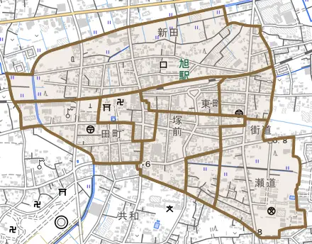 ロとその周辺の地図。町の範囲を重ねている