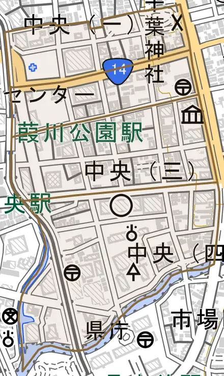 中央とその周辺の地図。町の範囲を重ねている