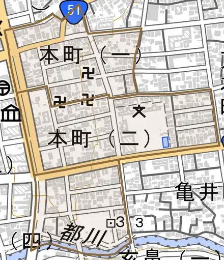 本町とその周辺の地図。町の範囲を重ねている