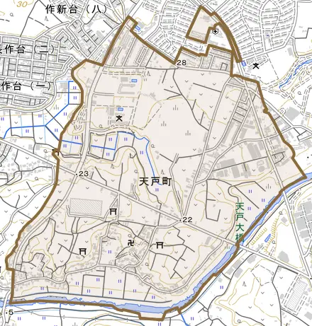 天戸町とその周辺の地図。町の範囲を重ねている