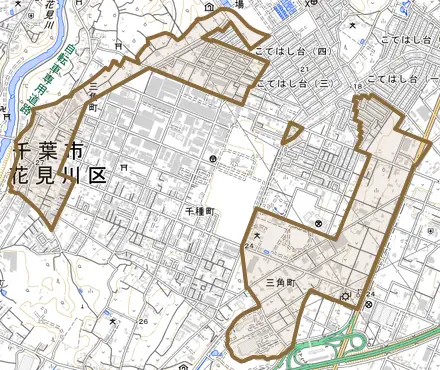 三角町とその周辺の地図。町の範囲を重ねている