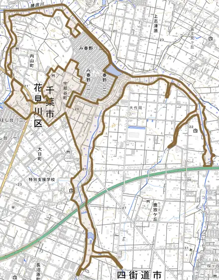 宇那谷町とその周辺の地図。町の範囲を重ねている